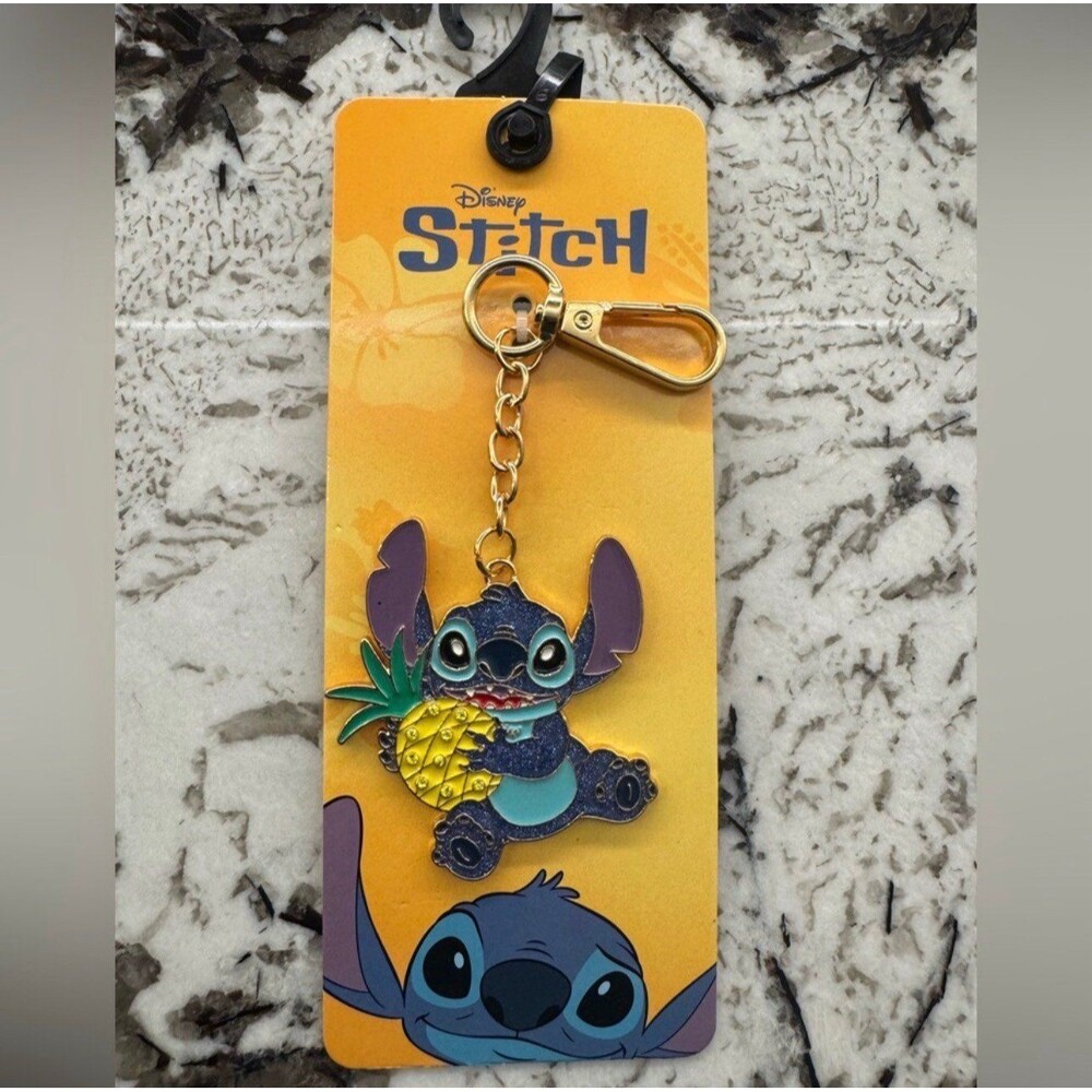 Stitch metal keychain